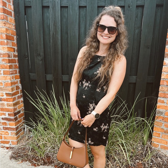 👚 Meet your posher! 👗 - Picture 3 of 9